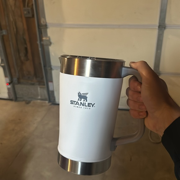 Stanley Pitcher/Uline  64oz NWOT - Picture 4 of 4